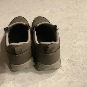 Women's shoes